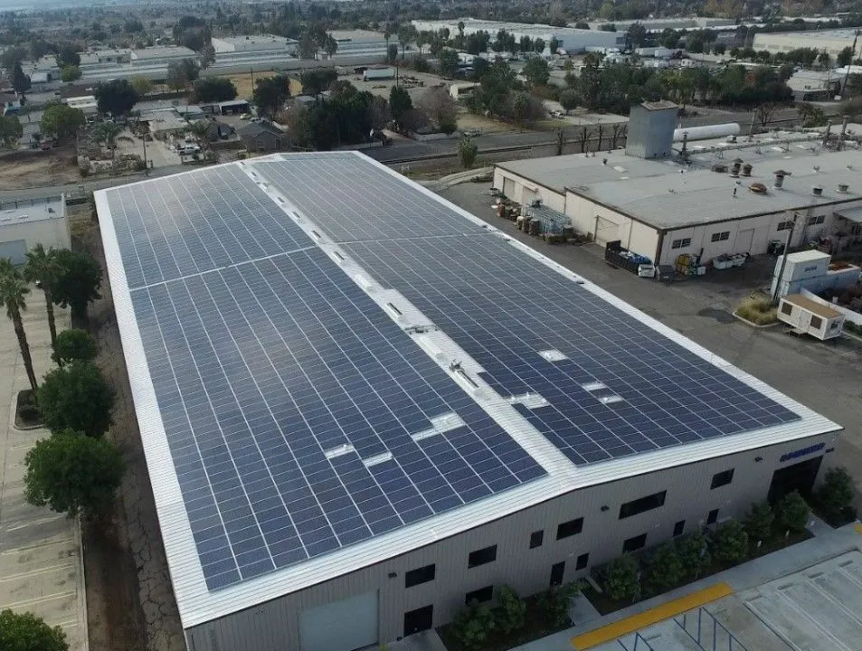 Cubierta de módulos solares en Almería